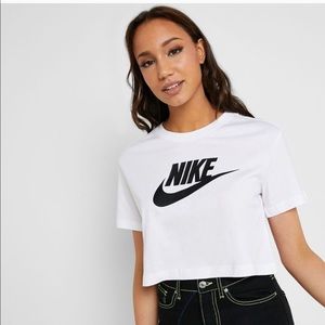 Nike top